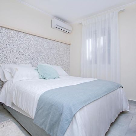 Athena Luxury Apartments Mesongi Exterior photo